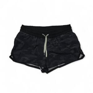 Vuori Clementime Performance Women’s Camo Shorts  Size Small 2.0 running shorts